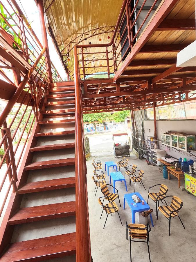Hoang Anh Hostel Meo Vac Esterno foto